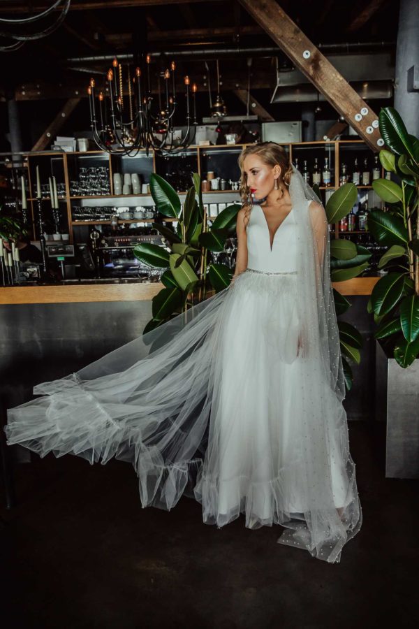 Remarkable - Amelii Wedding Dress Meta description preview: